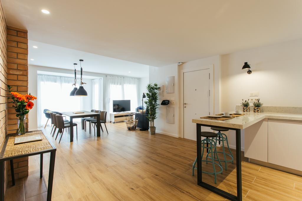 The Lucky Flats - Liorna Apartment Alicante Bagian luar foto